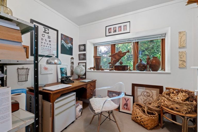 Photo of property in 75 Morley Street, New Plymouth, 4310