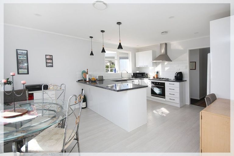 Photo of property in 42 Robinson Crescent, Westbrook, Palmerston North, 4412