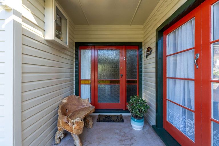 Photo of property in 15a Kawiu Road, Levin, 5510