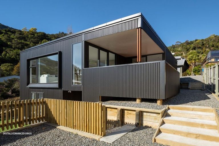 Photo of property in 12a Russell Street, Picton, 7220