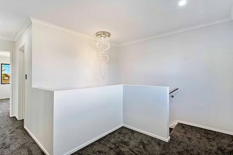 Photo of property in 8e Kent Road, Manurewa, Auckland, 2102