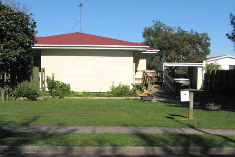 Photo of property in 4 Harrier Place, Papakura, 2110