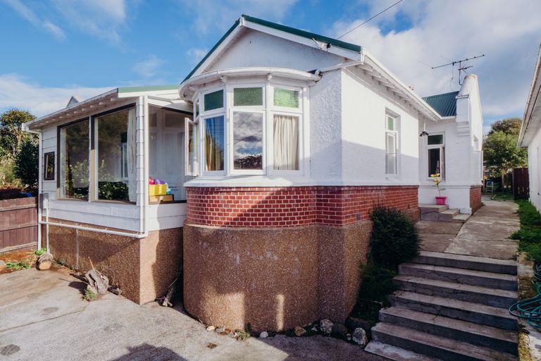 Photo of property in 90 Arthur Street, Dunedin Central, Dunedin, 9016