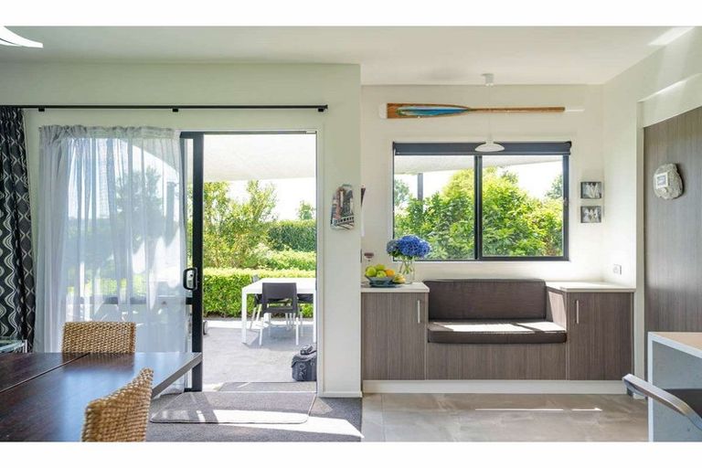 Photo of property in 10 Cochrane Drive, Kerikeri, 0230