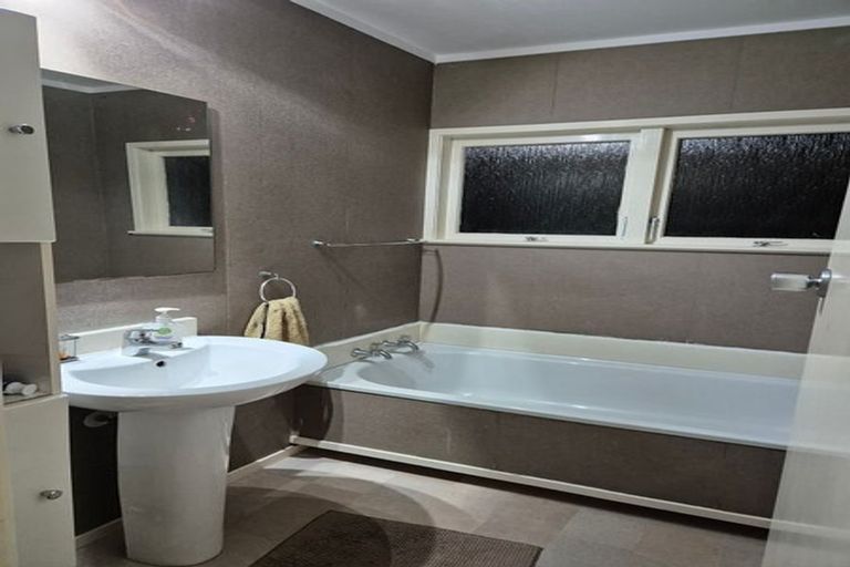 Photo of property in 36 Ingram Street, Papakura, 2110