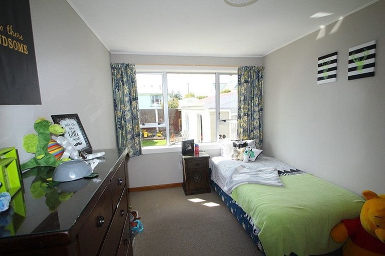 Photo of property in 20 Waverley Street, East Gore, Gore, 9710