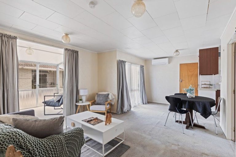 Photo of property in 2/31 Grey Street, Waitara, 4320