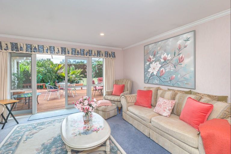 Photo of property in 70 Lea Grove, Levin, 5572