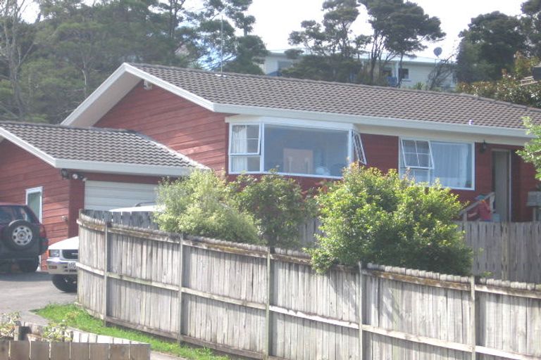 Photo of property in 2/7 Heathglen Place, Bayview, Auckland, 0629