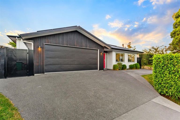 Photo of property in 21 Alexandra Street, Riverhead, 0820