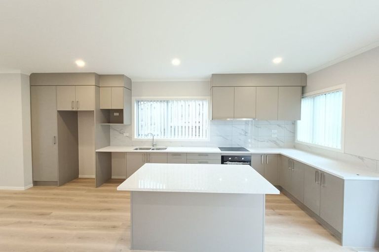 Photo of property in 39 Miramar Place, Pakuranga, Auckland, 2010