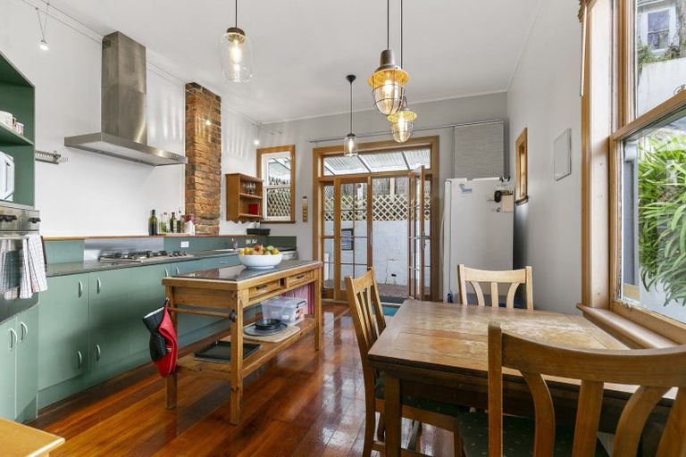 Photo of property in 78 Rolleston Street, Mount Cook, Wellington, 6021