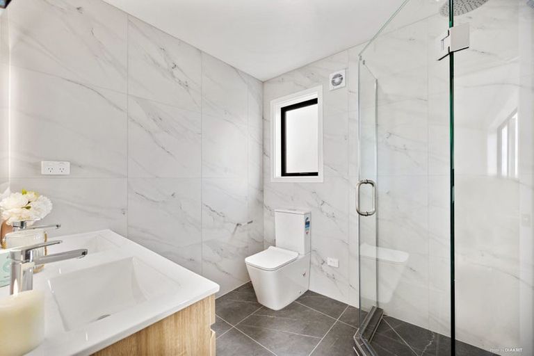 Photo of property in 7 Crows Road, Swanson, Auckland, 0614