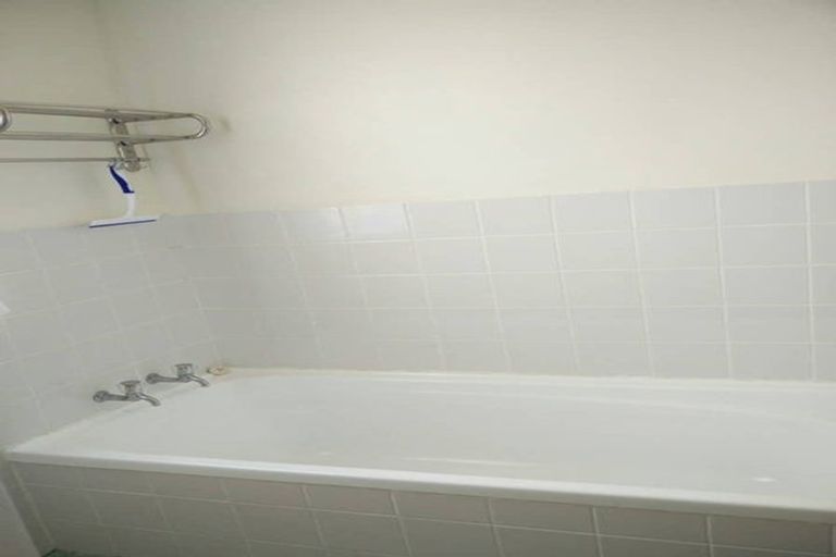 Photo of property in 12 Janese Place, Weymouth, Auckland, 2103