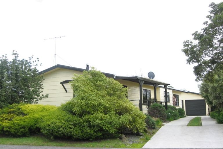 Photo of property in 1 Redwood Place, Te Awanga, 4102