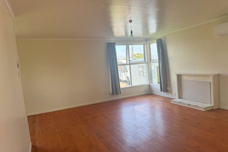 Photo of property in 5 Wroughton Crescent, Otara, Auckland, 2023
