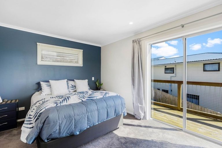 Photo of property in 2/17 Moffat Road, Red Beach, 0932