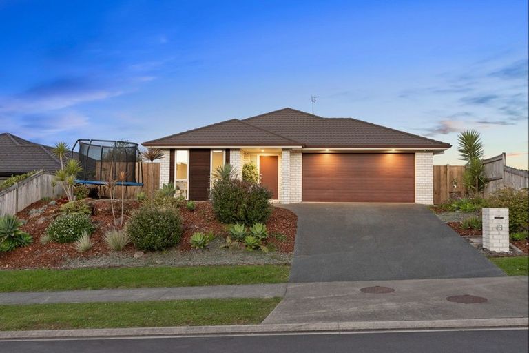 Photo of property in 43 Beachwood Drive, Hatfields Beach, Orewa, 0931