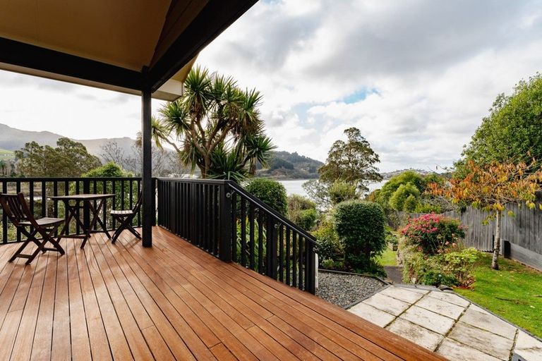 Photo of property in 8 Cove Street, Roseneath, Port Chalmers, 9023