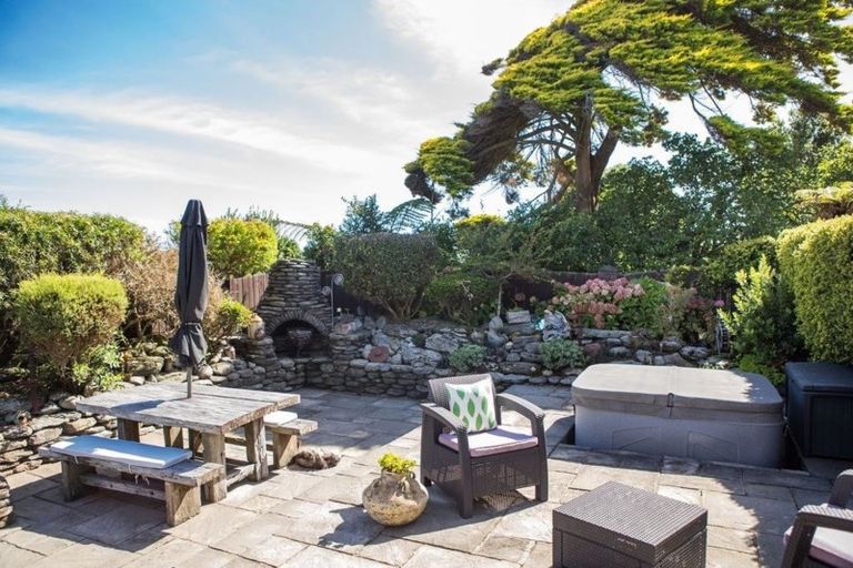 Photo of property in 112 Main South Road, Karoro, Greymouth, 7805