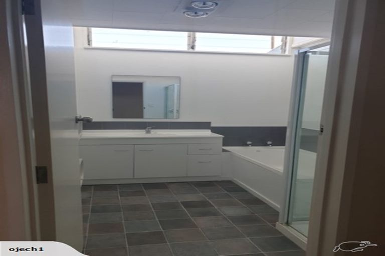 Photo of property in 2/8 Kauri Street, Taradale, Napier, 4112