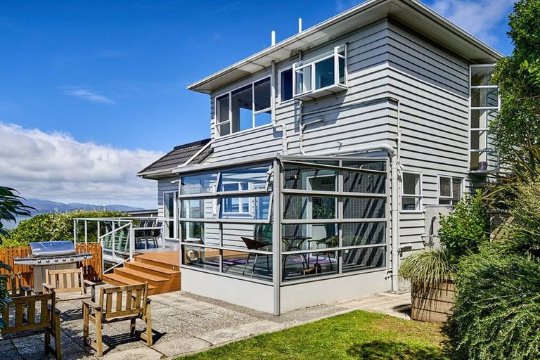 Photo of property in 102 Homebush Road, Khandallah, Wellington, 6035