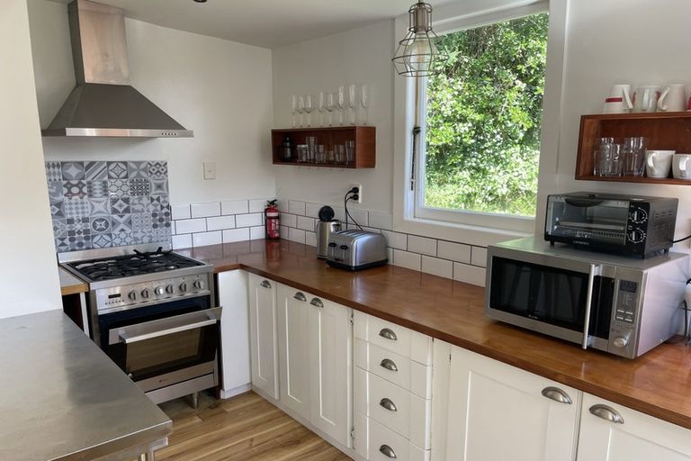 Photo of property in 143 Seatoun Heights Road, Miramar, Wellington, 6022