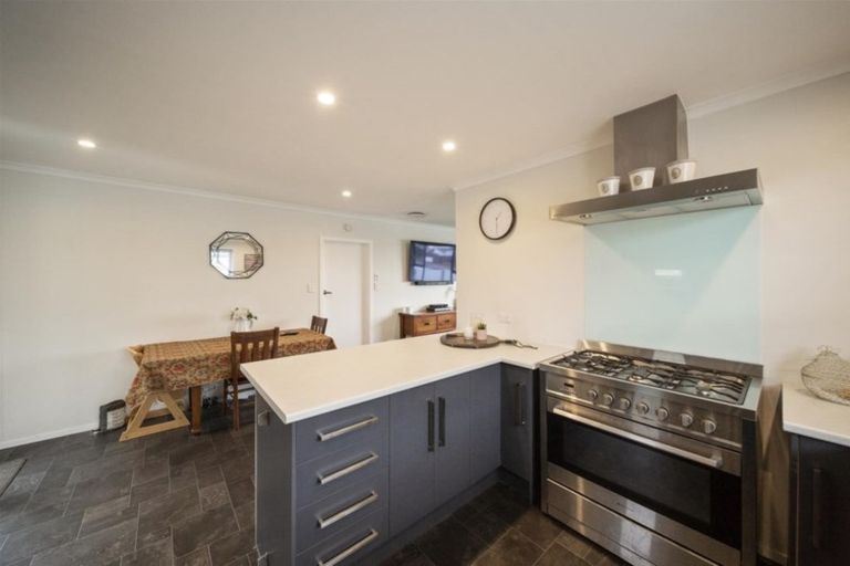 Photo of property in 88 Waihi Road, Hawera, 4610