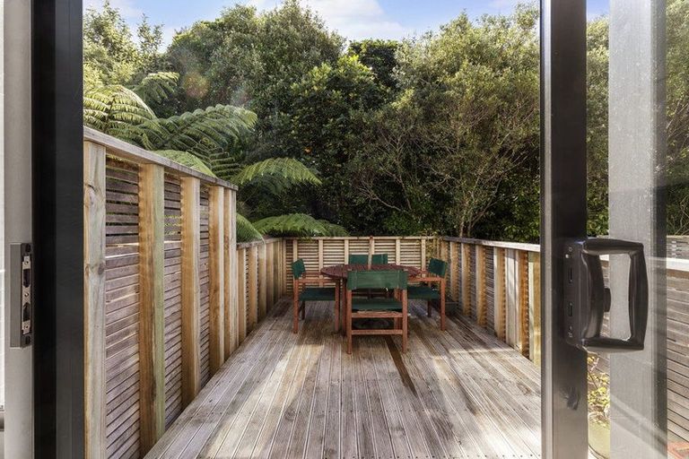 Photo of property in 20/8 Thatcher Crescent, Crofton Downs, Wellington, 6035