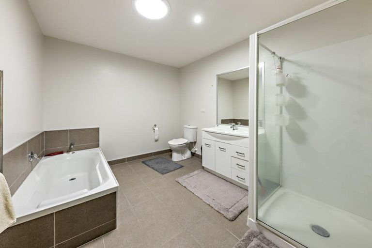 Photo of property in 56 Popokatea Drive, Takanini, 2112