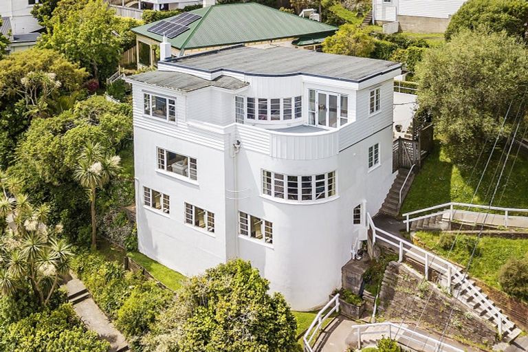 Photo of property in 29a Grass Street, Roseneath, Wellington, 6011