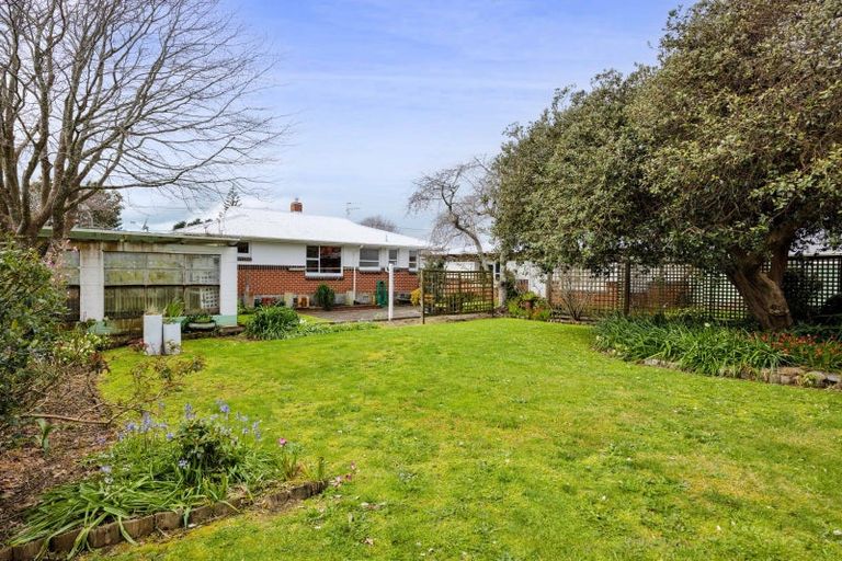 Photo of property in 75 Domett Street, Waitara, 4320