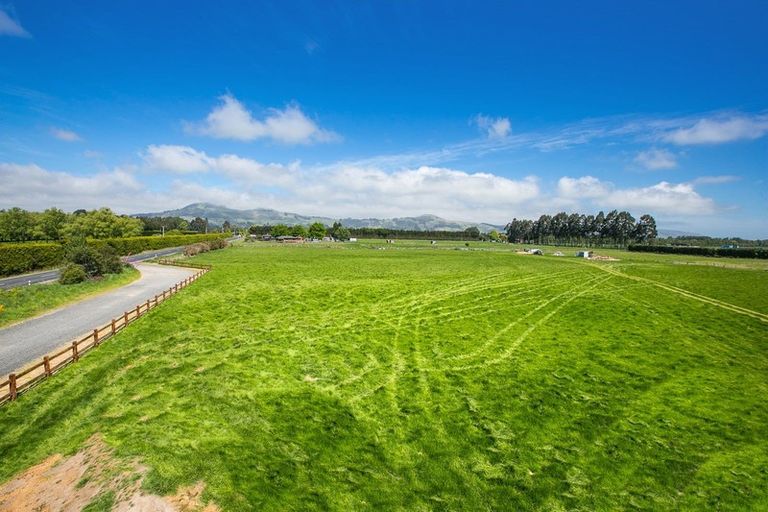 Photo of property in 323 Riccarton Road West, Mosgiel, 9092