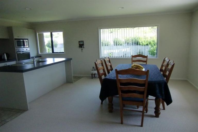 Photo of property in 15 Heta Road, Highlands Park, New Plymouth, 4312