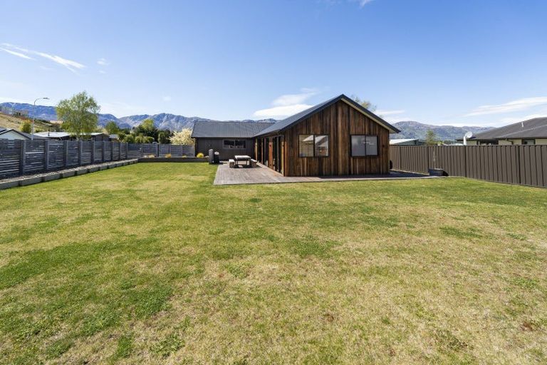 Photo of property in 6 Woodpecker Street, Lake Hawea, Wanaka, 9382