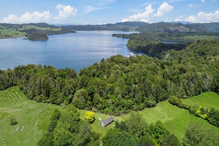 Photo of property in 21a Hamilton Road, Lake Rotoma, Rotorua, 3074