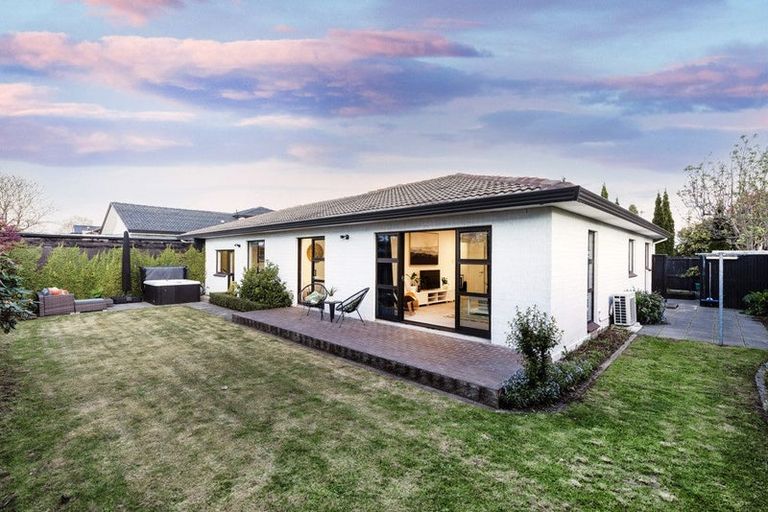 Photo of property in 2/73 Winchester Street, Merivale, 8014