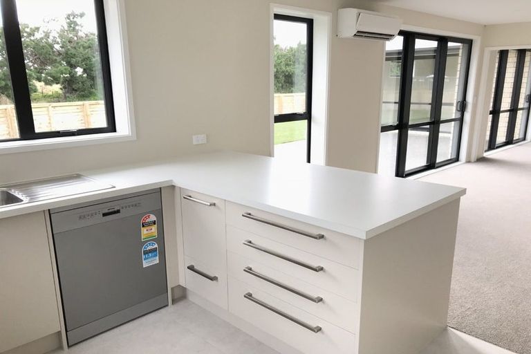 Photo of property in 28 Robert Duncan Road, Belfast, Christchurch, 8051