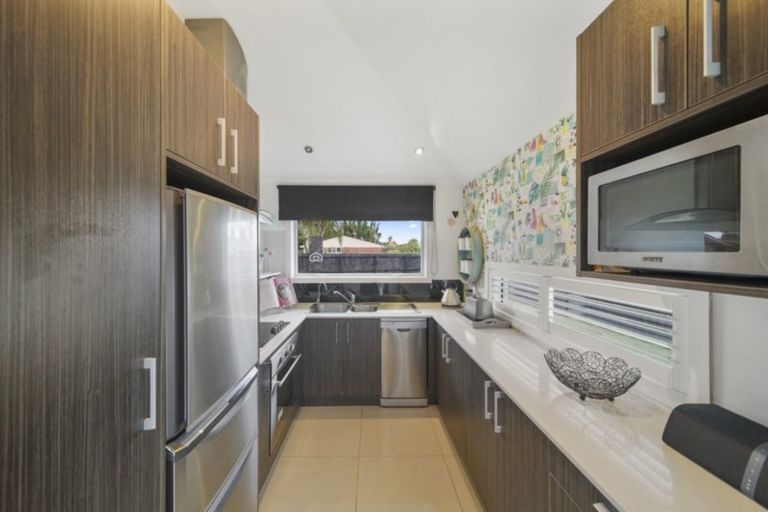 Photo of property in 1/27 Browns Avenue, Pakuranga, Auckland, 2010