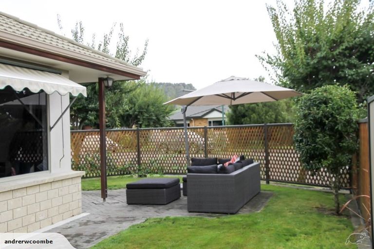 Photo of property in 16 Claridge Place, Taradale, Napier, 4112