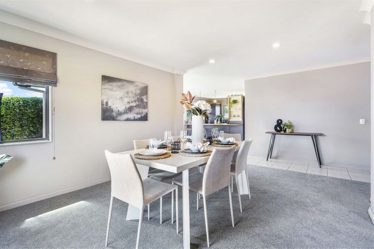 Photo of property in 16 Lockhart Place, Rototuna, Hamilton, 3210