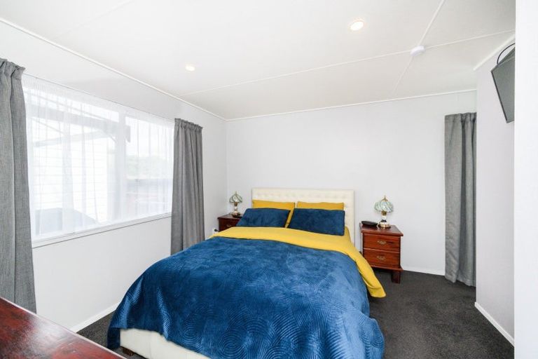Photo of property in 44 Kaimanawa Street, Kelvin Grove, Palmerston North, 4414