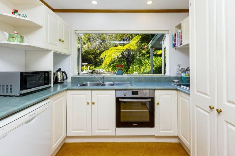 Photo of property in 6 Hobbit Lane, Pinehaven, Upper Hutt, 5371