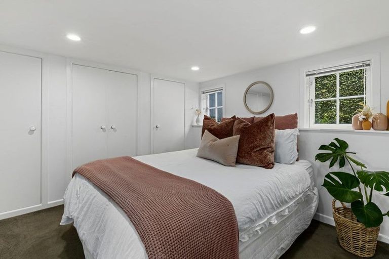 Photo of property in 1/41 East Coast Road, Milford, Auckland, 0620