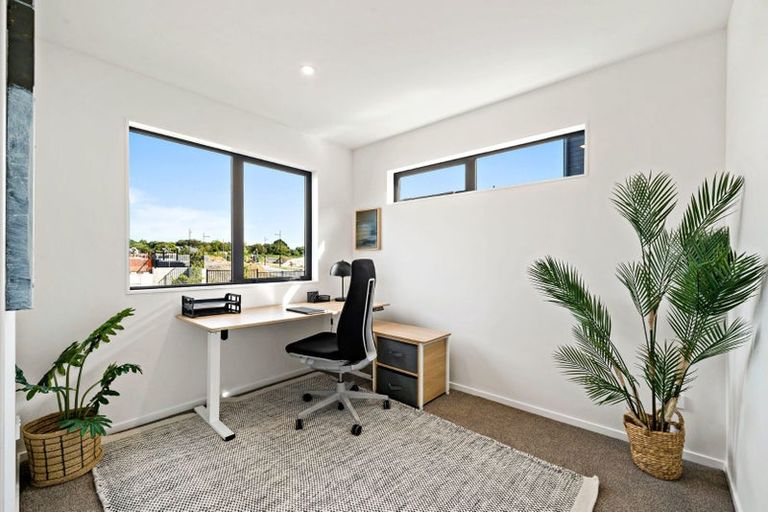 Photo of property in 1/4 Limestone Drive, Hobsonville, 0616