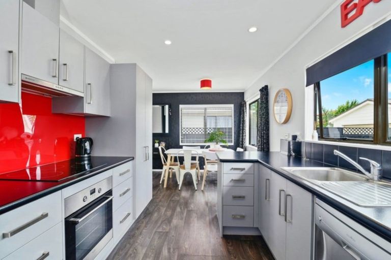 Photo of property in 27 Owhatiura Drive, Lynmore, Rotorua, 3010