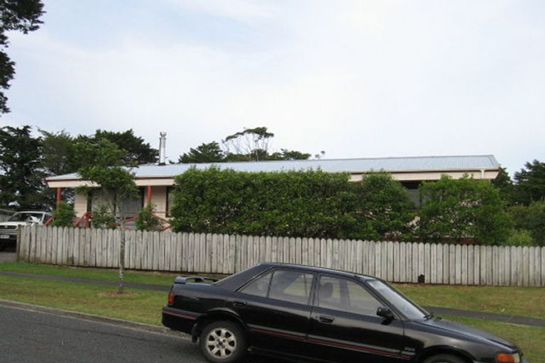 Photo of property in 17 Mona Vale, West Harbour, Auckland, 0618