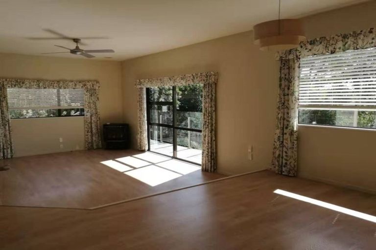 Photo of property in 54 Bayside Drive, Browns Bay, Auckland, 0630