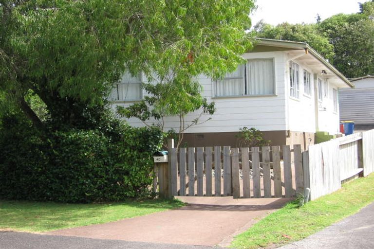 Photo of property in 40 Thornlow Street, Glendene, Auckland, 0602