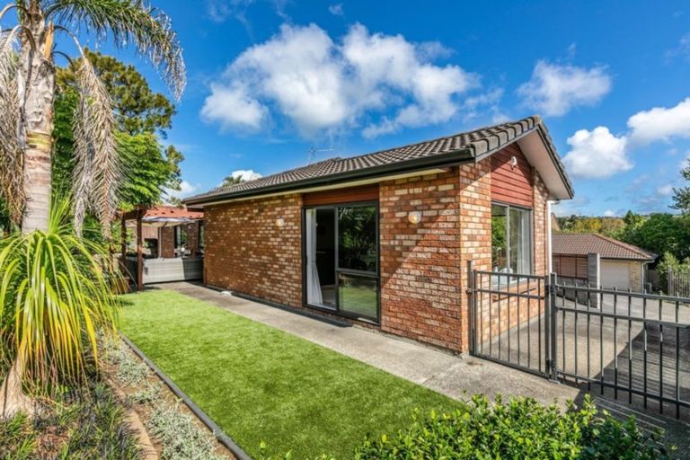 Photo of property in 86 Seabrook Avenue, New Lynn, Auckland, 0600